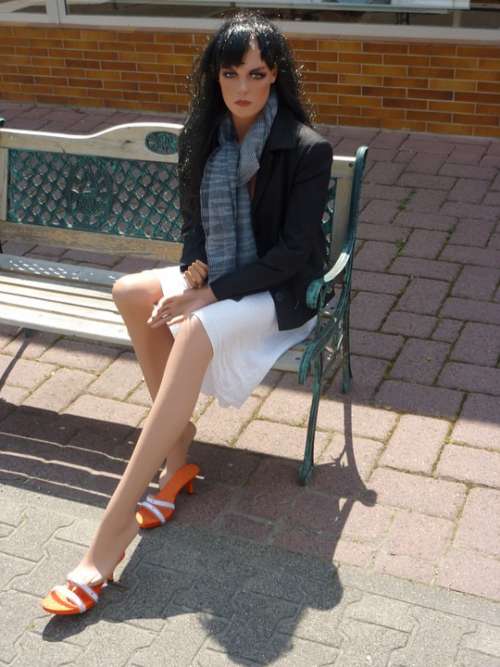 Display Dummy Woman Sitting Bench Sit Wait Out