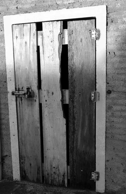 Door Wood Closed Lock Abandonment