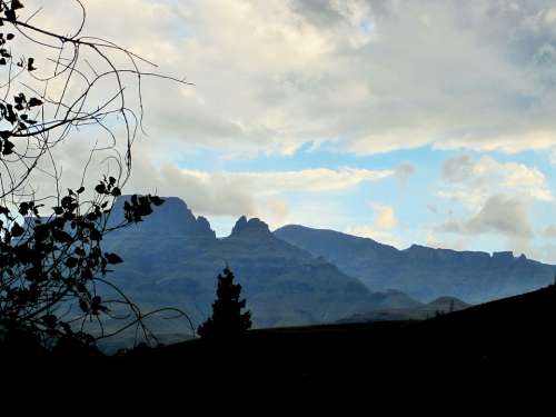 Drakensberg Mountains Mountains Far Blue Trees