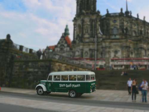 Dresden Star Source Beer Bus