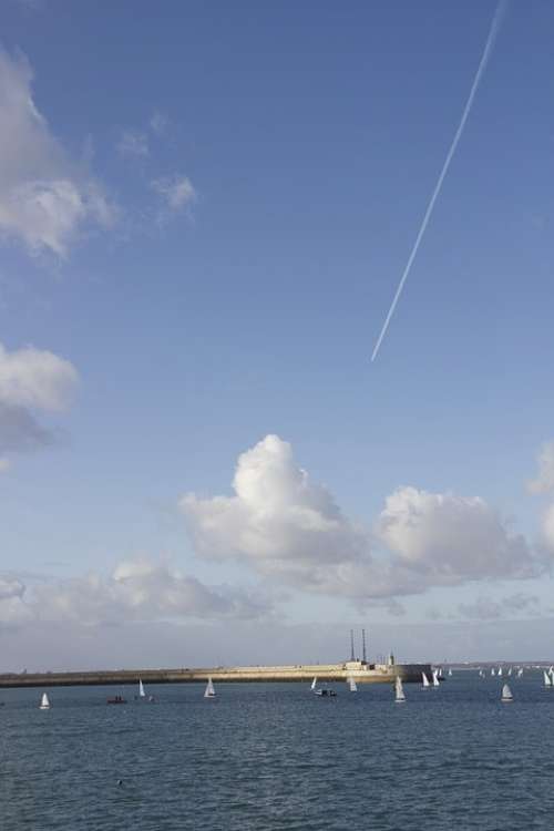 Dublin D Dún Laoghaire Sky Blue Sky Clouds Trail