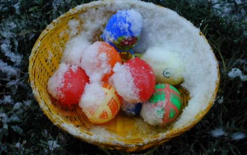 Easter Egg Easter Eggs Snow Cold Colorful Spring