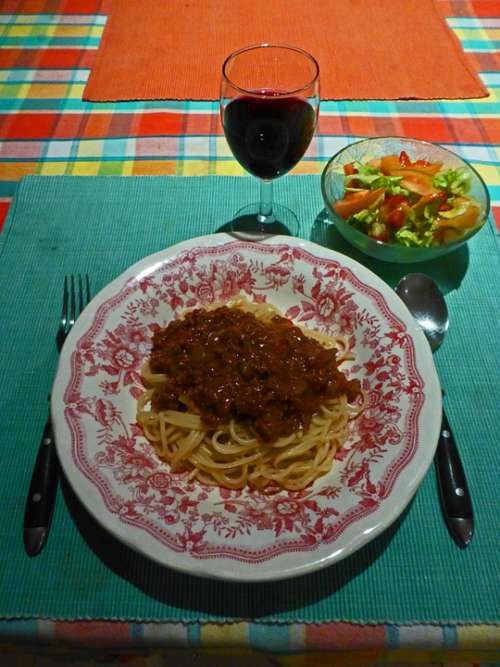 Eat Spaghetti Salad Red Wine