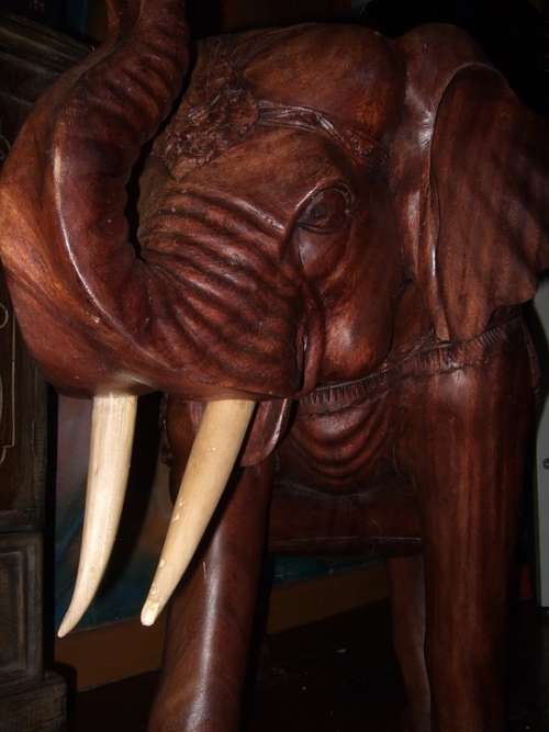 Elephant Africa Statue Tusk Ivory Brown Animal
