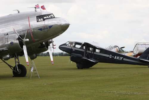 England Aircraft Historically Old Flying Douglas