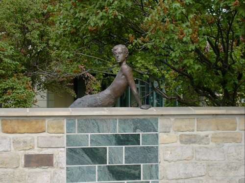 Erich Kästner Bronze Sculpture Albert Square