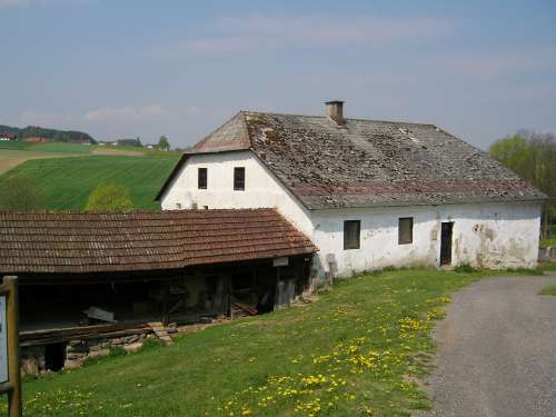 Farmhouse Barn Building