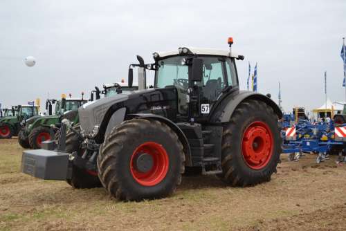 Fendt Tractor Agriculture
