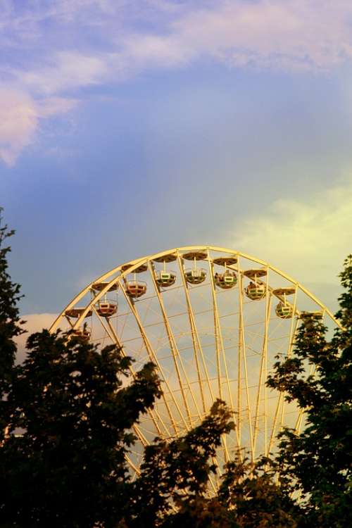 Ferris Wheel Theme Park Pleasure Folk Festival Ride