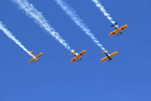 Flight Formation Formation Flight Airshow Airplane