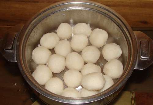 Food Steamed Rice Dumpling Rice Balls Kadumbuttu