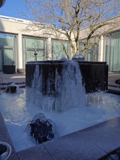 Fountain Water Ice Winter Frozen Cold