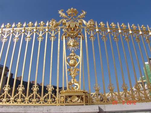 Gate Gold Sun King
