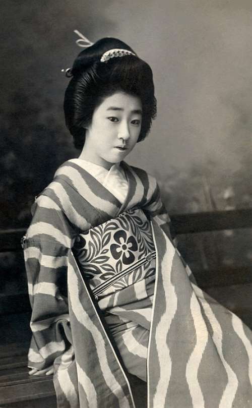 Geisha Retro Vintage Japanese Asia