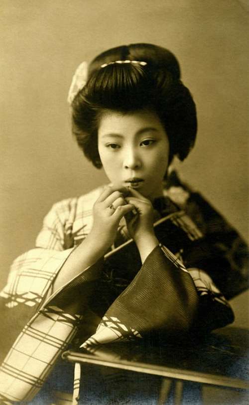 Geisha Retro Vintage Japanese Asia