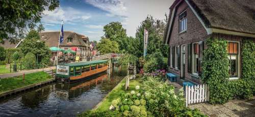 Giethoorn Holiday Rural Houses Bridges Canals