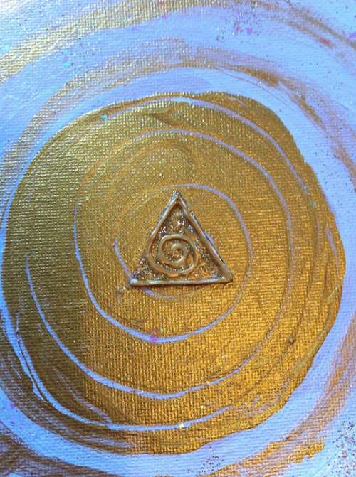 Gold Symbol Soul Light Pyramid