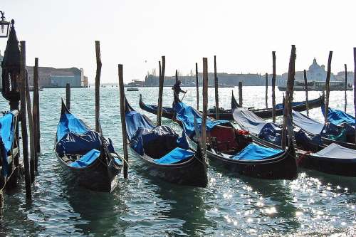 Gondolas Venice City Sighs Italy Gondolier