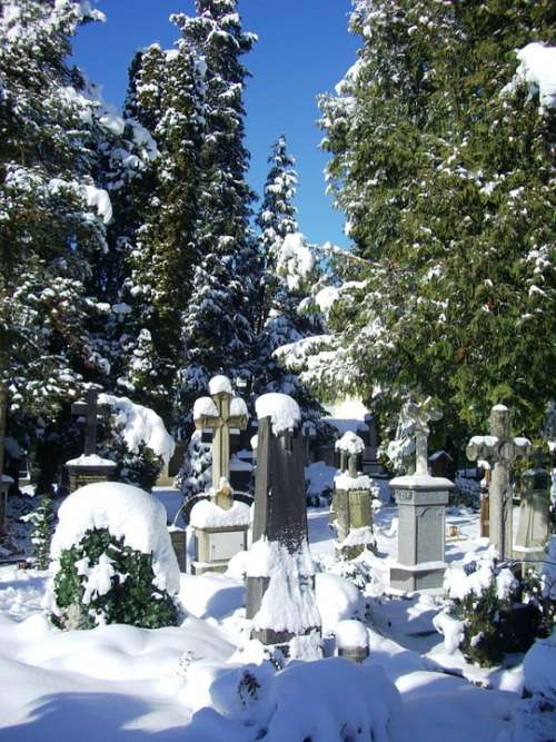 Grave Stones Snow Caps Old Cemetery Füssen Sky Blue