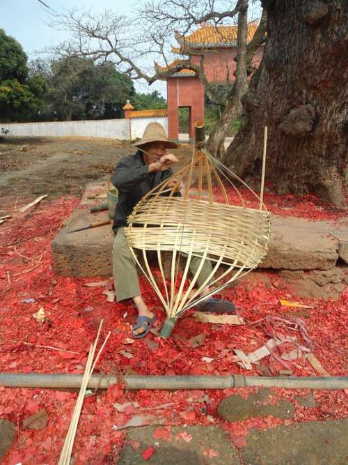 Hainan China Man Basket-Weaving Making Work