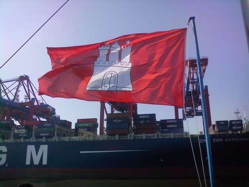 Hamburg Flag Boat Trip Windy Flutter Blow Red