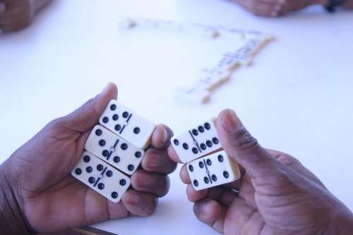 Hand Dominoes Game