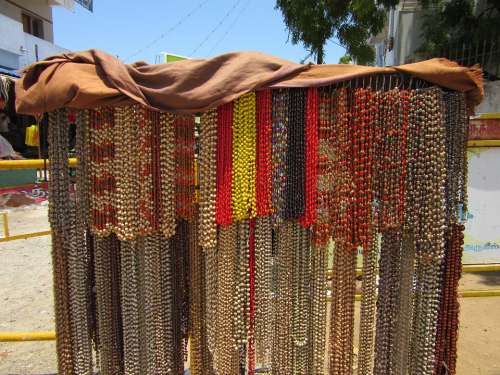 Hand Made Beads Street Vendor Necklaces Sale Arts