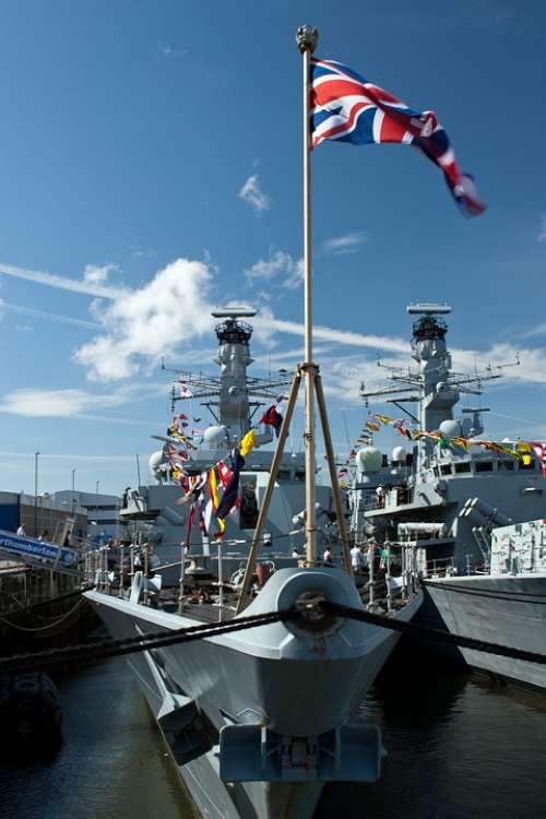 Hms Northumberland Royal Navy Frigate 900 Tonnes