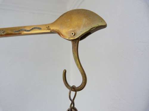 Hook Scourge Balance Bronze Old Detail