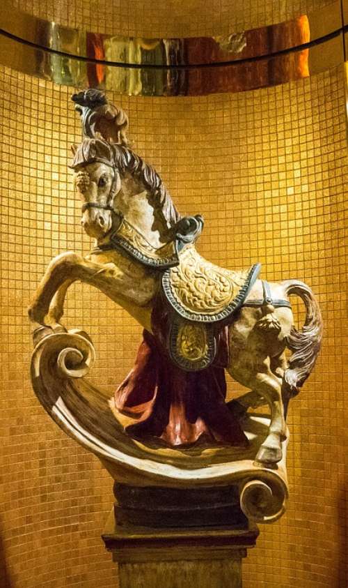 Horse Statue Tiles Mosaic Gold