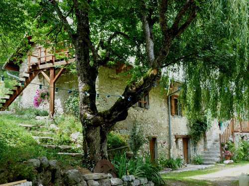 House Hostel Mountain Shading Promenade Calm