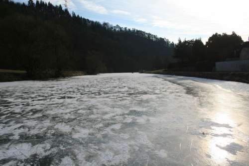 Ice Winter River Frozen Skate Cold Lahn Geilnau