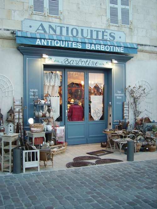 Ile De Ré Shop Antique
