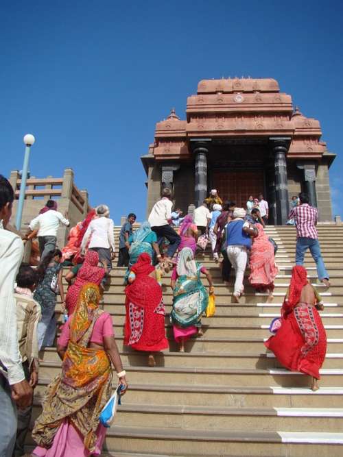 India Kanyakumari Women Saris Colorful