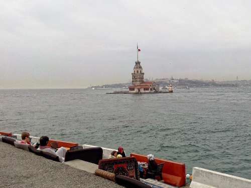 Istanbul Sea Asia Sitting