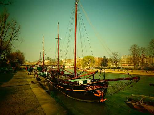 Its Pier Paris River Ship Sailing Vessel France