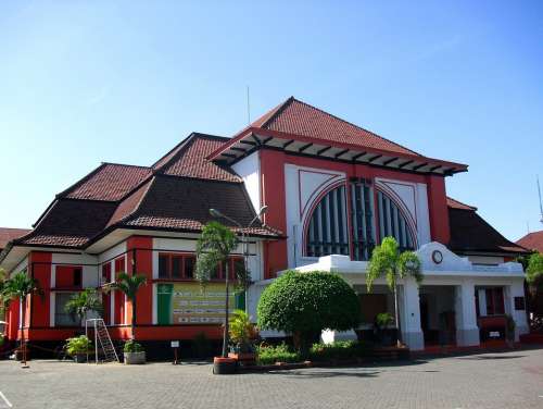 Kantor Pos Surabaya Jawa Timur Indonesia Asian