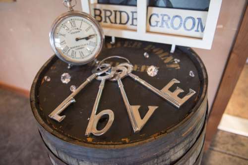 Keys Love Wedding Clock Decor Marriage Vintage
