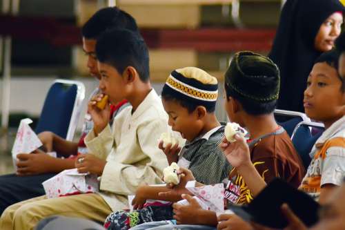Kids Child Children Eat Boy Muslim Islamic Islam