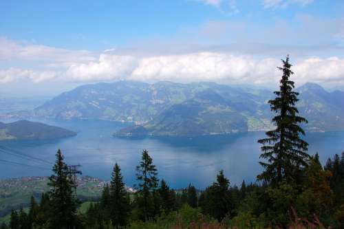 Klewenalp Lake Lucerne Region Mountains Clouds Sky