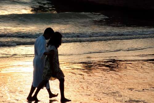 Krabi Beach Sunset Couple Romantic Holiday