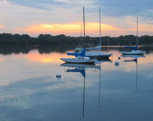 Lake Sunset Sail Boats Serene Serenity Dusk