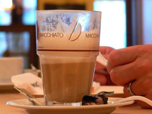 Latte Macchiato Coffee Cafe Café Au Lait Milk Cafe
