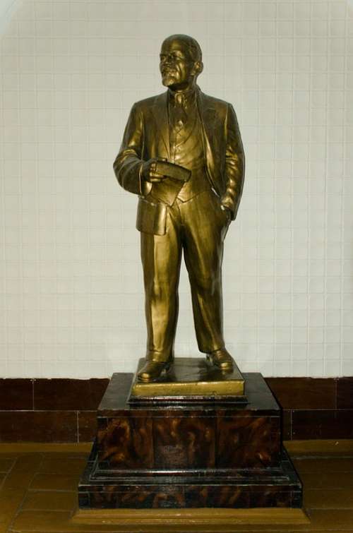 Lenin Sculpture Bronze Cast Casting Russia
