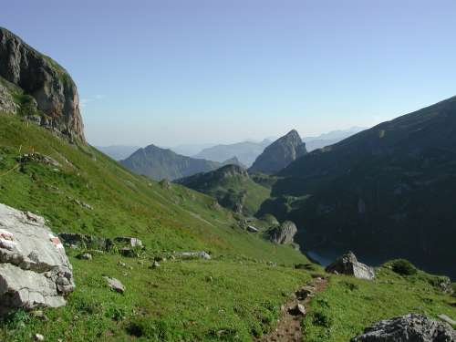 Lidernenhuette Alpine Switzerland Mountains Trail