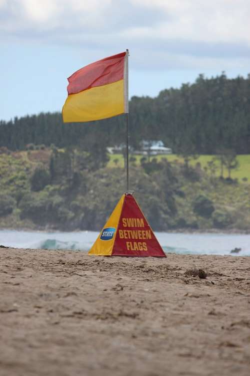 Lifeguard Lifeguard Flag Life Saver Flag Beach Sea