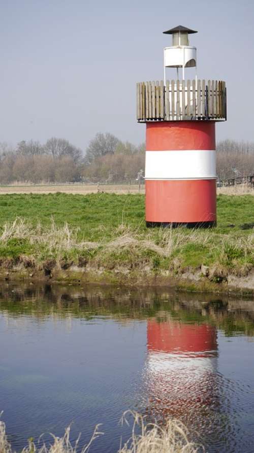 Lighthouse Red Beautiful Roma Table Niers Water
