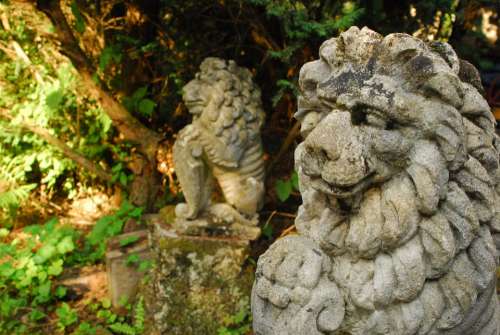 Lion Stone Figure Statue Sculpture Garden Statue