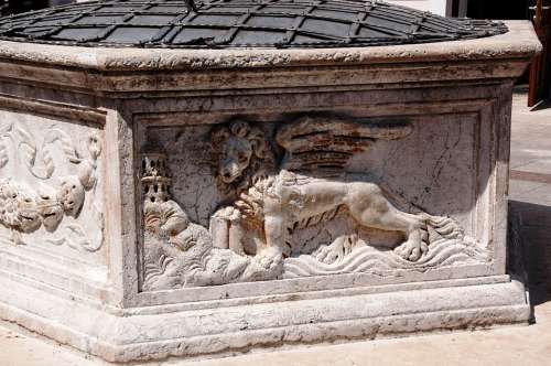 Lion Of Venice Croatia Istria August Borgo Pozzo