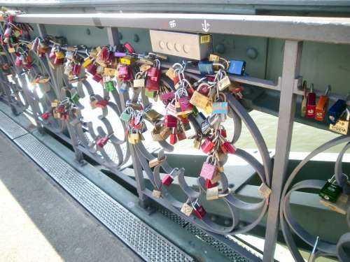 Love Friendship Castles Padlocks Love Locks